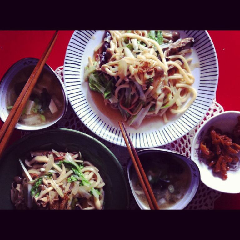 炒烏龍麵