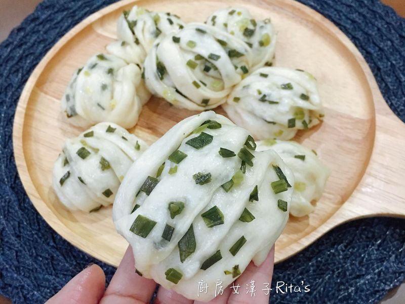 小花捲(蔥花卷)