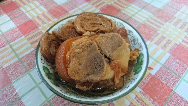 阿嬤簡單滷豬腳