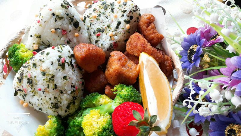 お茶漬け ~ 梅子口味飯糰