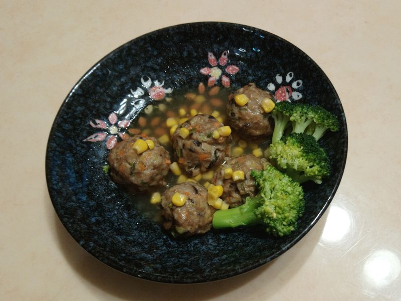 三色香菇肉丸