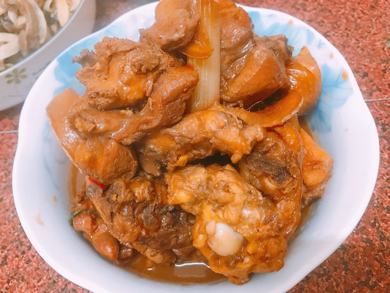 Juan. 焦糖三杯雞