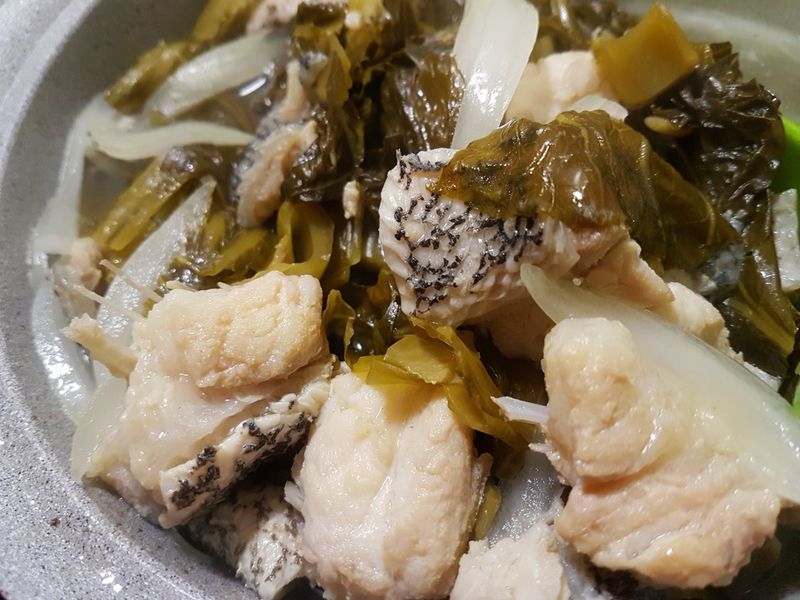 酸菜龍膽石斑魚湯