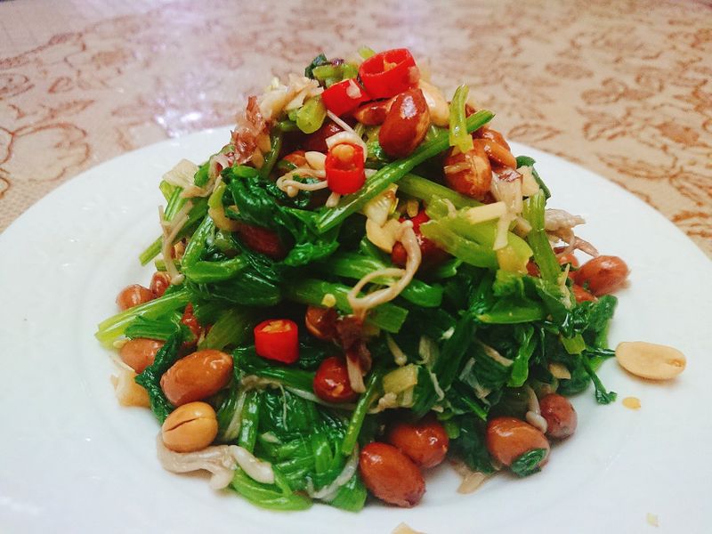 花椒油辣拌菠菜花生