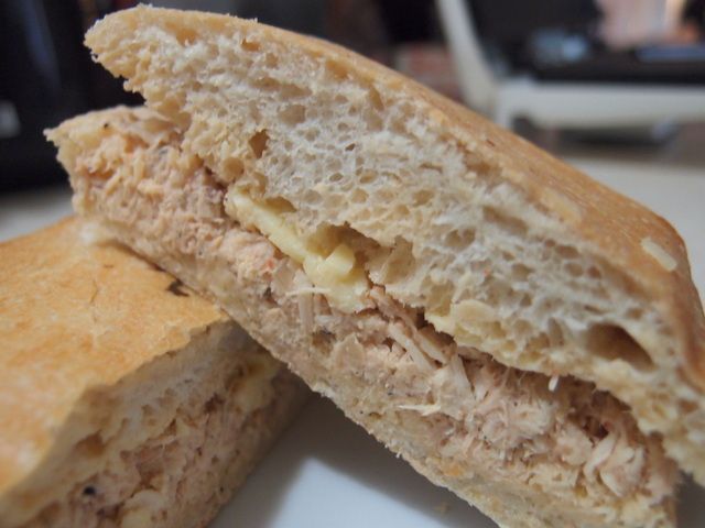 『Take a bread！創意三明治、麵包早餐』~鮪魚帕尼尼