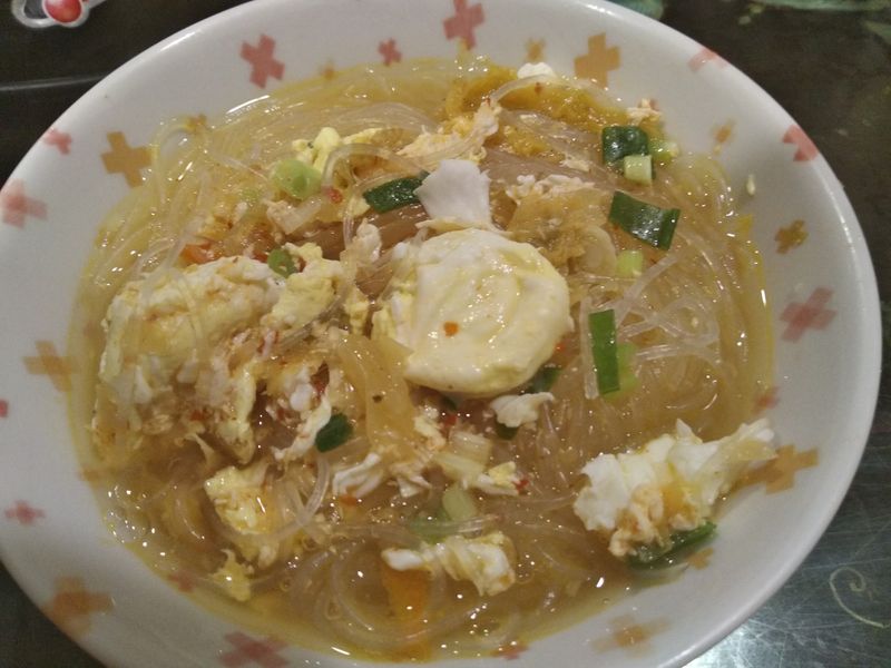 泡菜蛋包粉絲