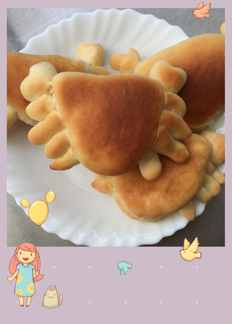 可愛的造型🦀️鮮奶麵包~小朋友的最❤️