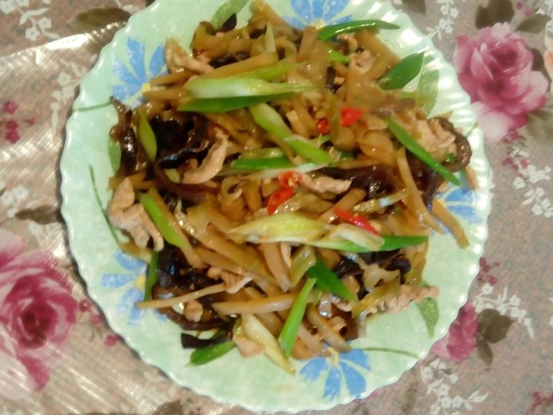 榨菜炒肉絲