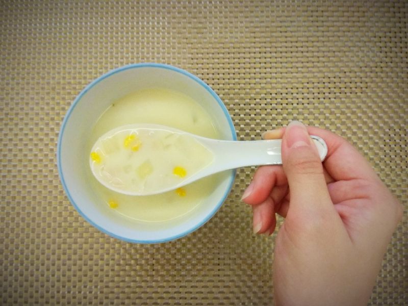 奶香洋蔥菇菇雞蓉玉米濃湯