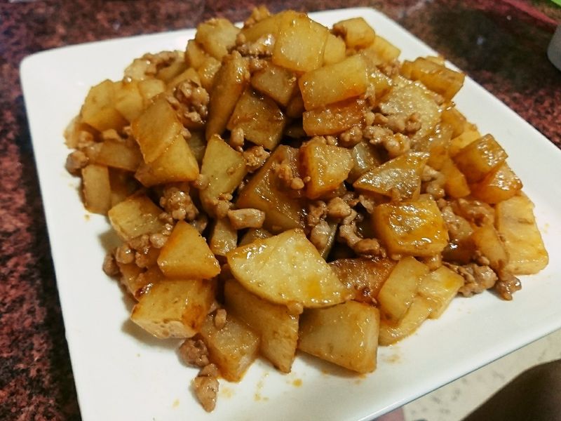 番茄醬炒馬鈴薯肉末