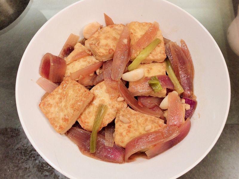 蔥燒洋蔥豆腐