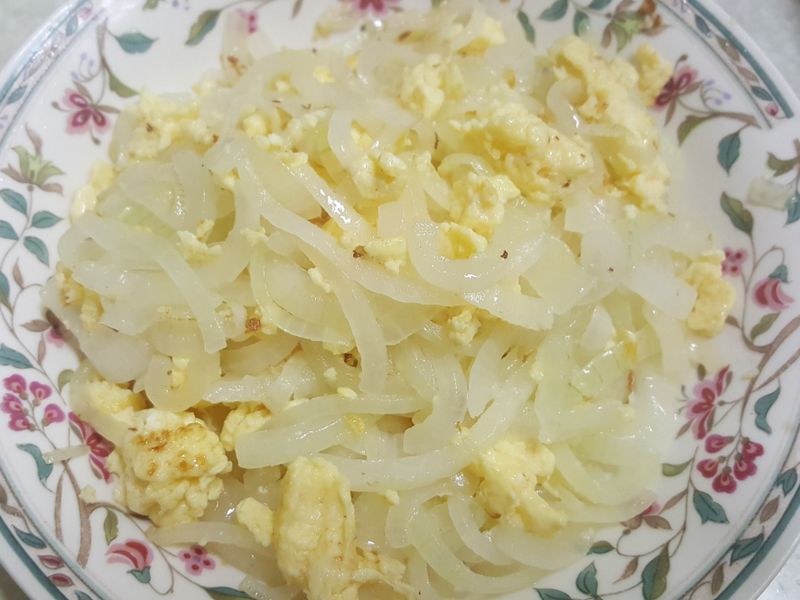 洋蔥炒蛋蛋