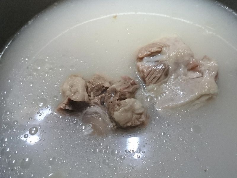 牛尾雪濃湯