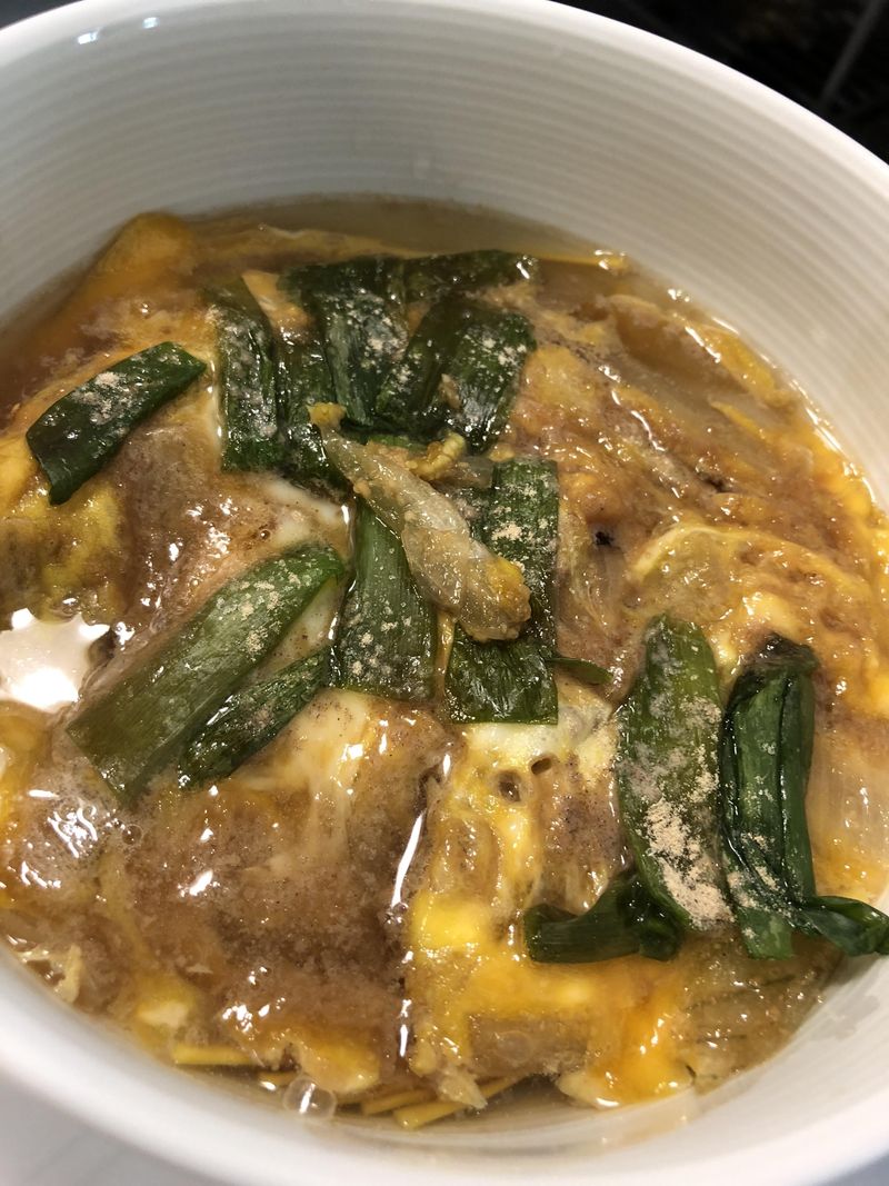 洋蔥雞蛋麵