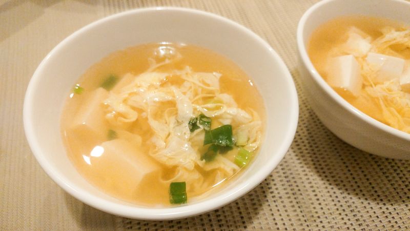 十分鐘搞定 ♪ 日式豆腐蛋花湯