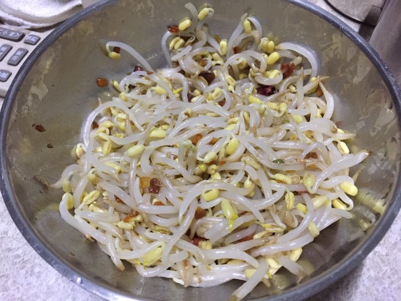 涼拌豆芽菜