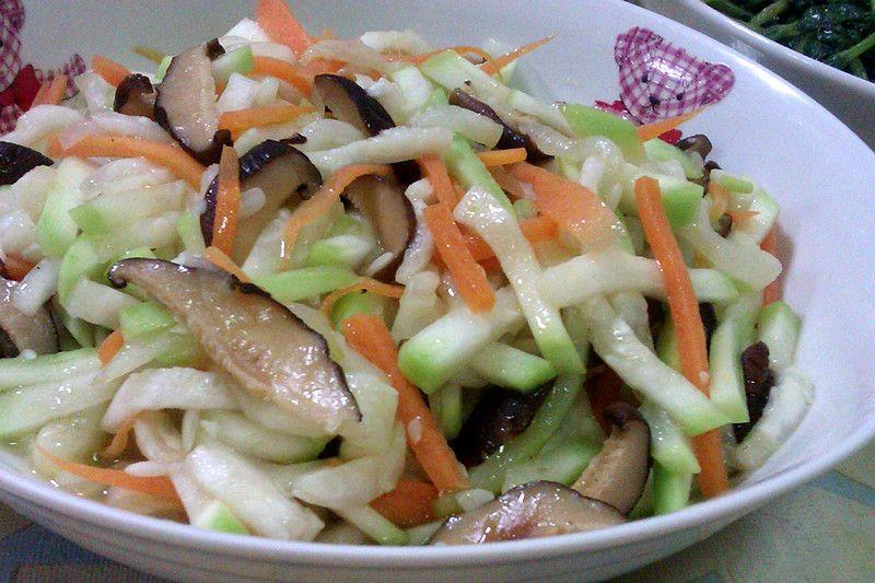 香菇炒胡瓜絲