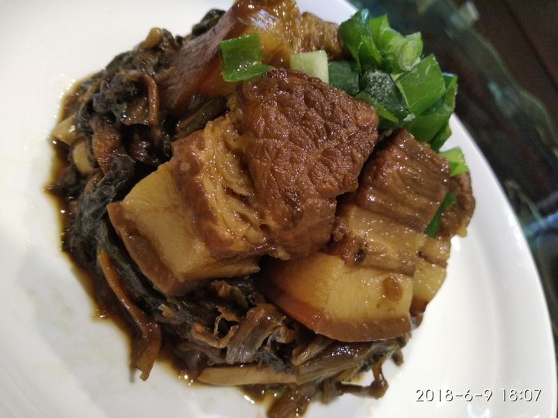 梅干扣肉