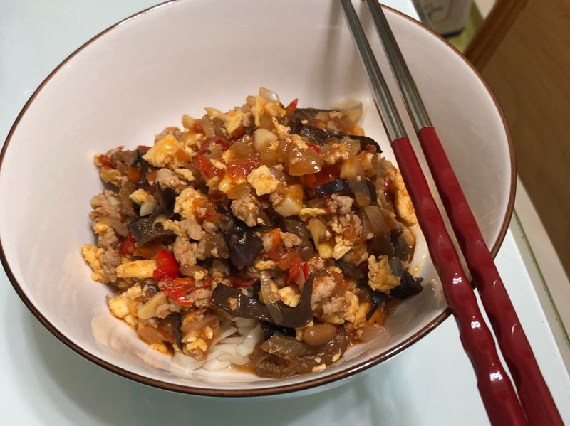 辣醬哨子麵