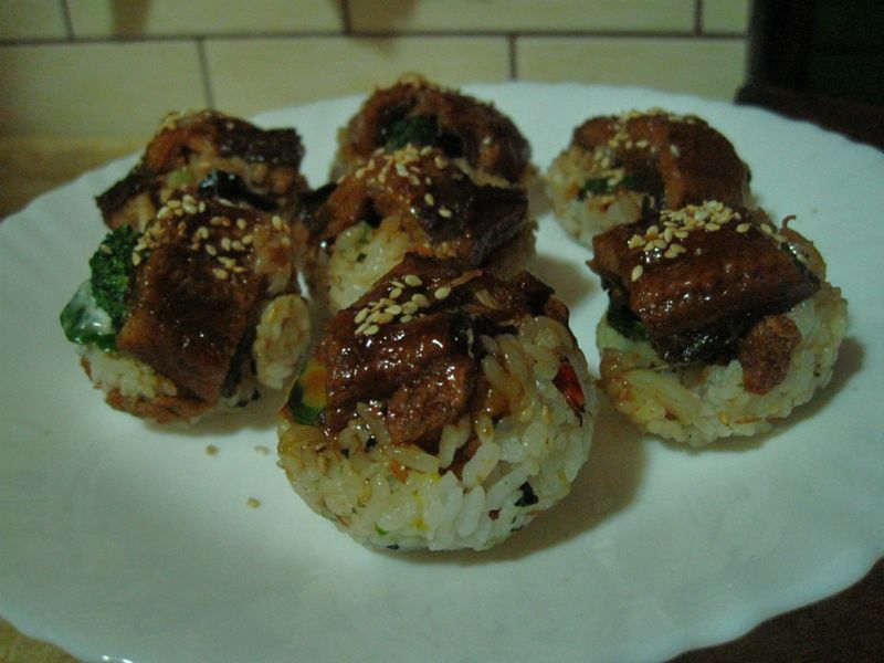鰻魚飯糰