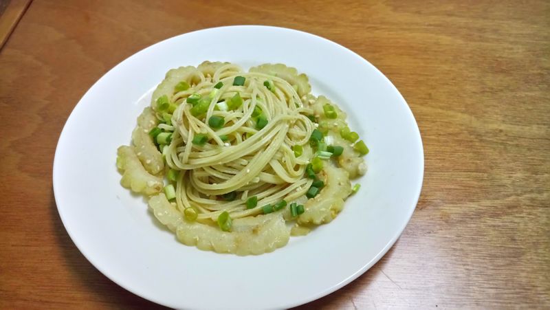 鹹蛋苦瓜義大利麵