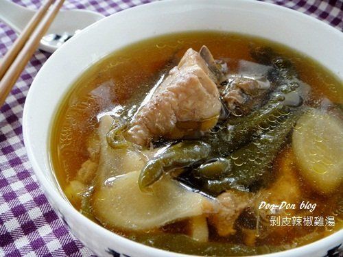 剝皮辣椒雞湯