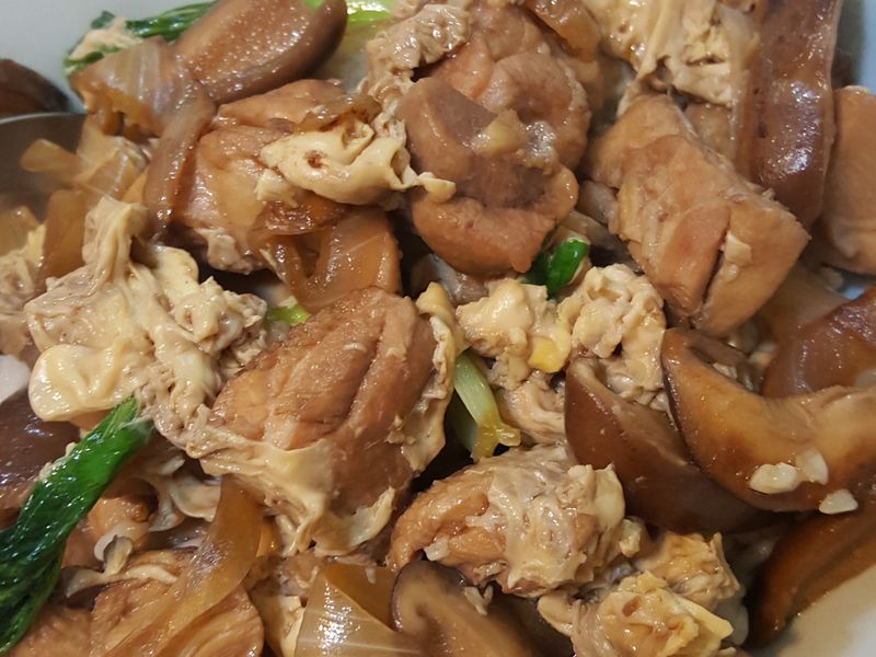 香氣迷人的親子蓋飯