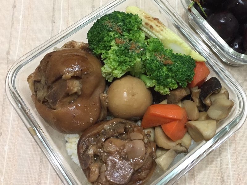 滷豬腳