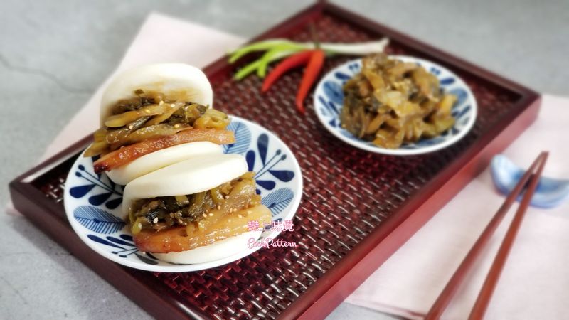 酸菜腩肉荷葉包