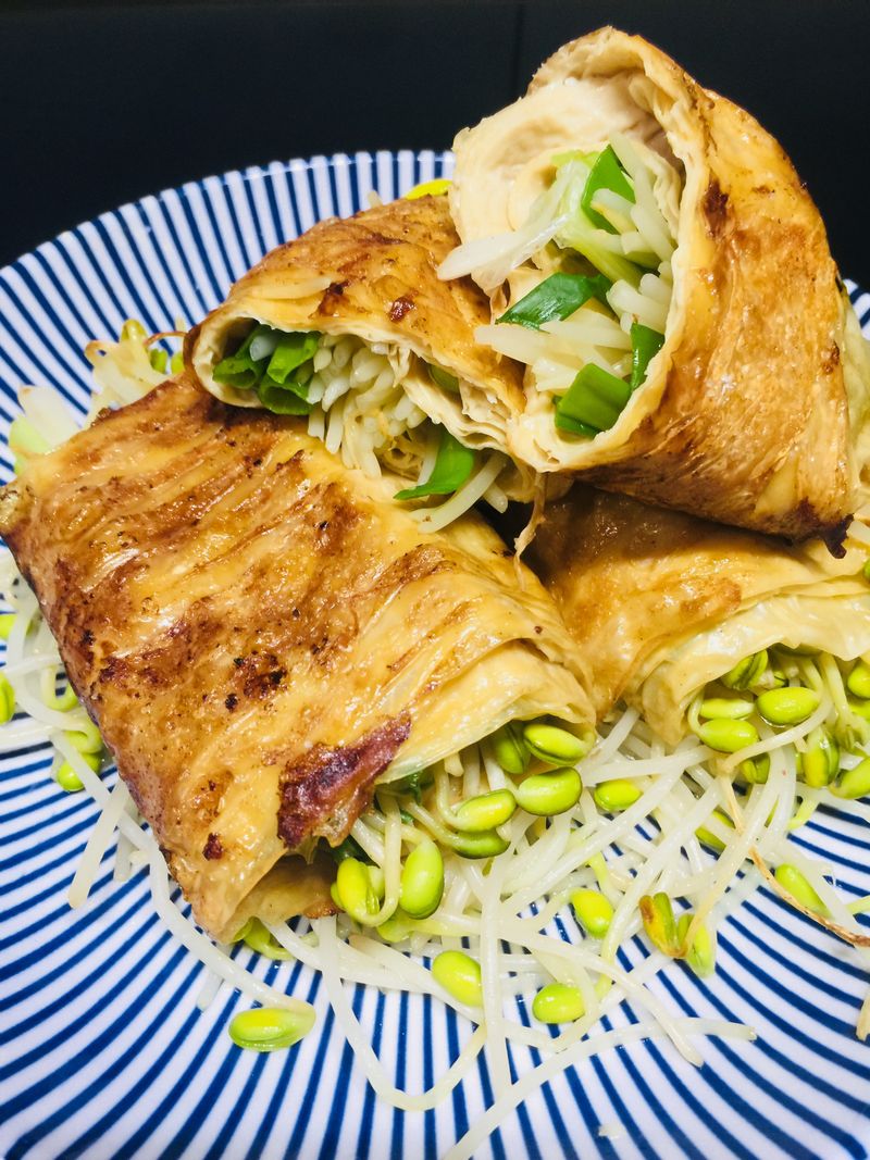 低卡~豆皮捲芽菜
