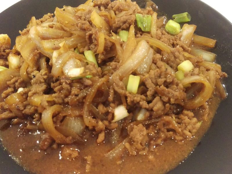 黑胡椒洋蔥肉絲