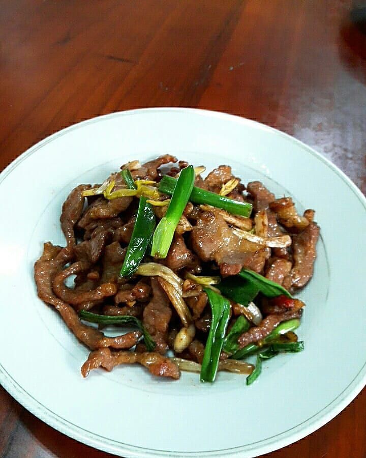 蔥爆豬肉條