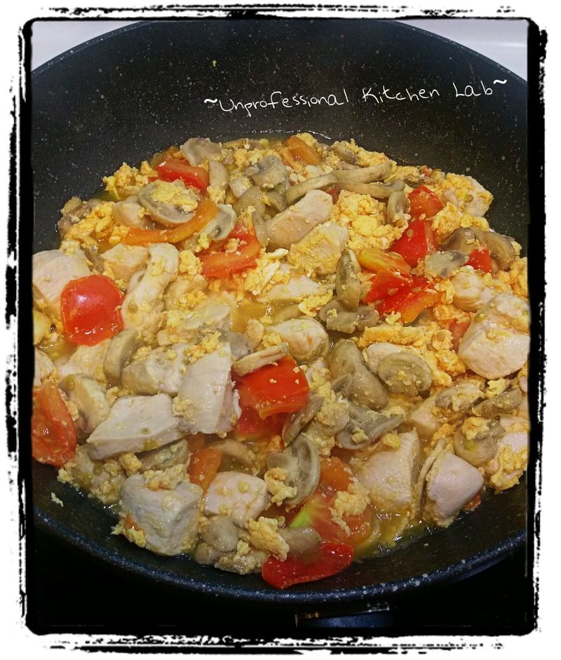 《拯救雞胸肉》~蕃茄蘑菇雞胸肉炒蛋~