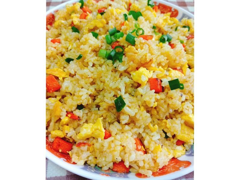 咖哩蛋炒飯