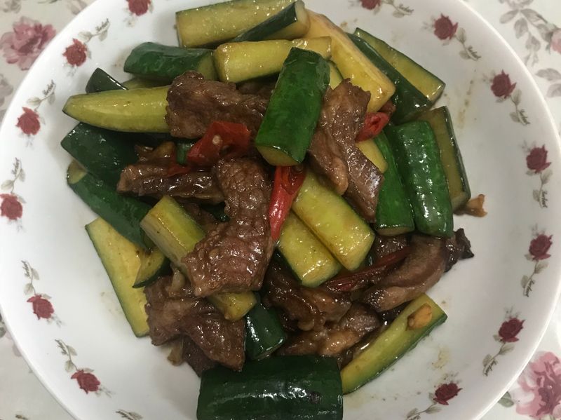 ♡辣炒牛肉小黃瓜♡