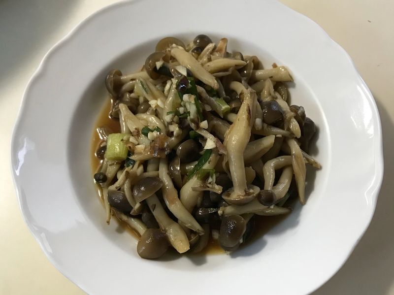 涼拌鴻禧菇