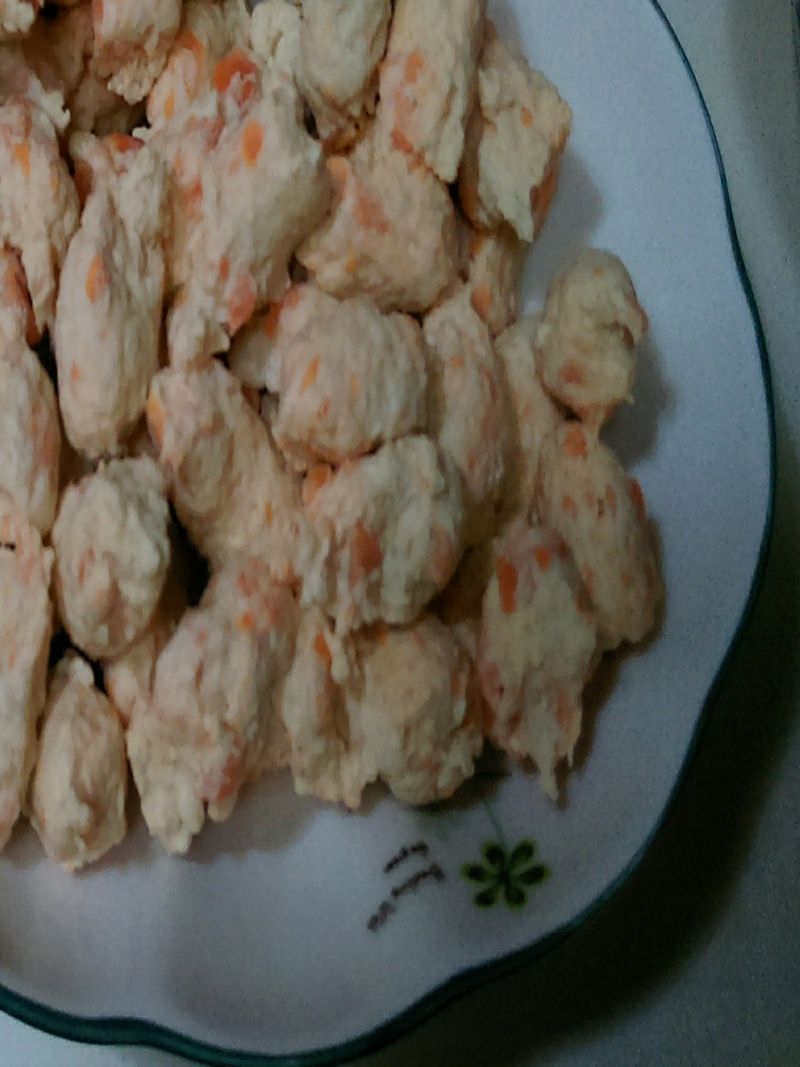 毛孩餐點。雞肉丸子。
