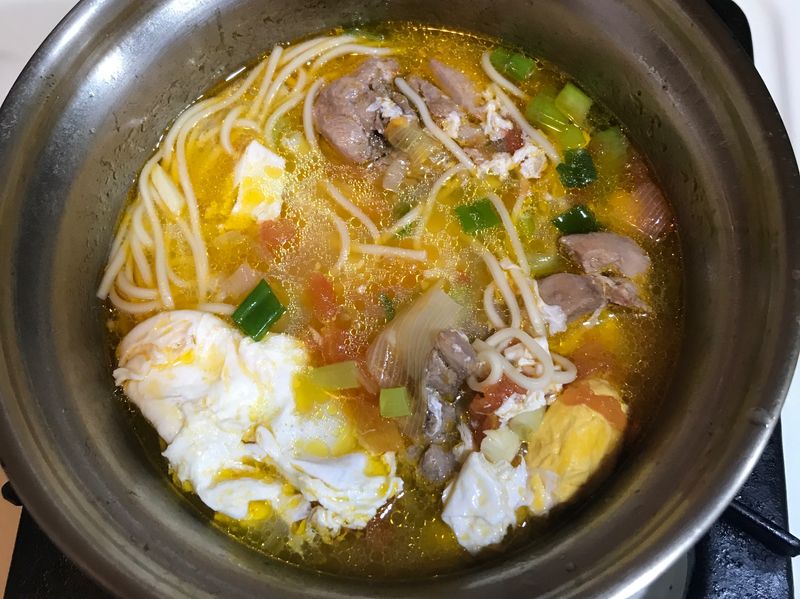 新手上菜，🍅番茄雞湯麵～小家庭首選