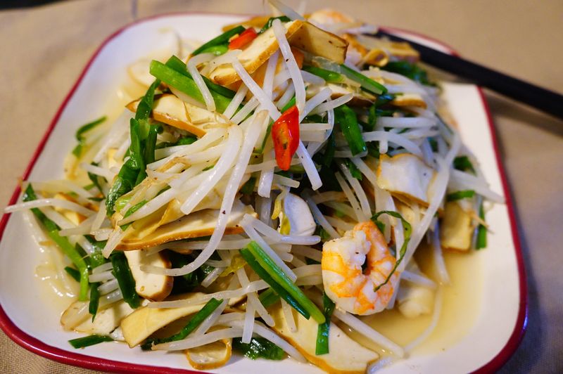 銀芽炒豆干