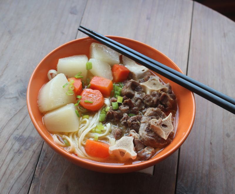 清燉牛尾湯