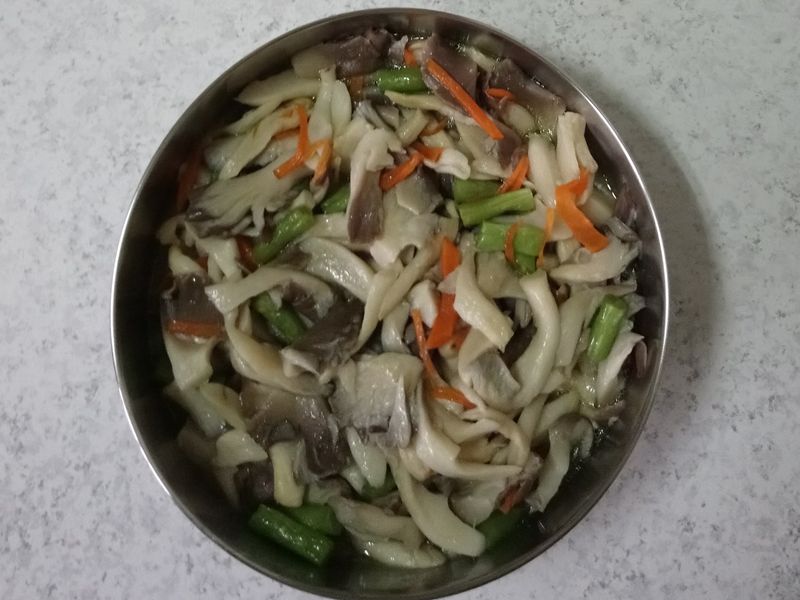 炒秀珍菇