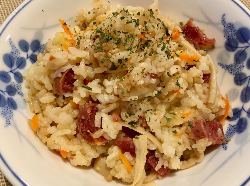 香腸杏包菇拌飯