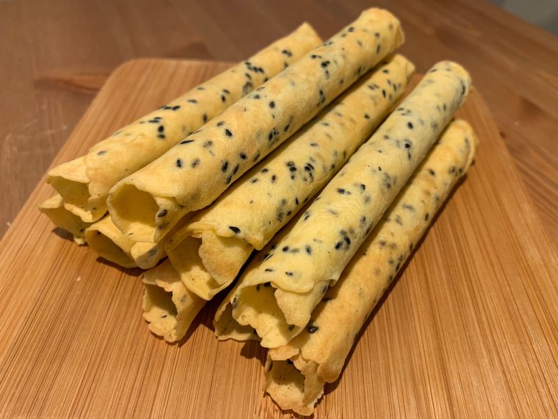 【寶寶食譜】芝麻蛋捲(平底鍋製作)
