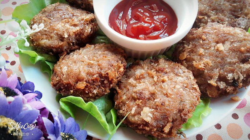 香酥高麗菜洋蔥牛肉餅