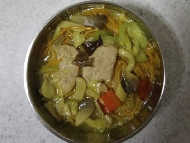 時蔬湯麵