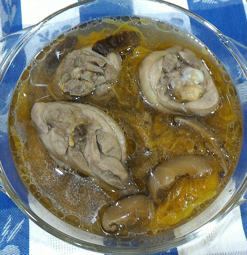 香菇金針雞湯