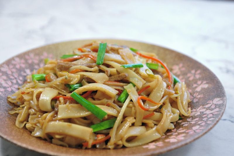客家美食:美濃炒粄條