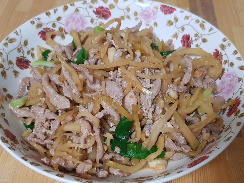 榨菜肉絲