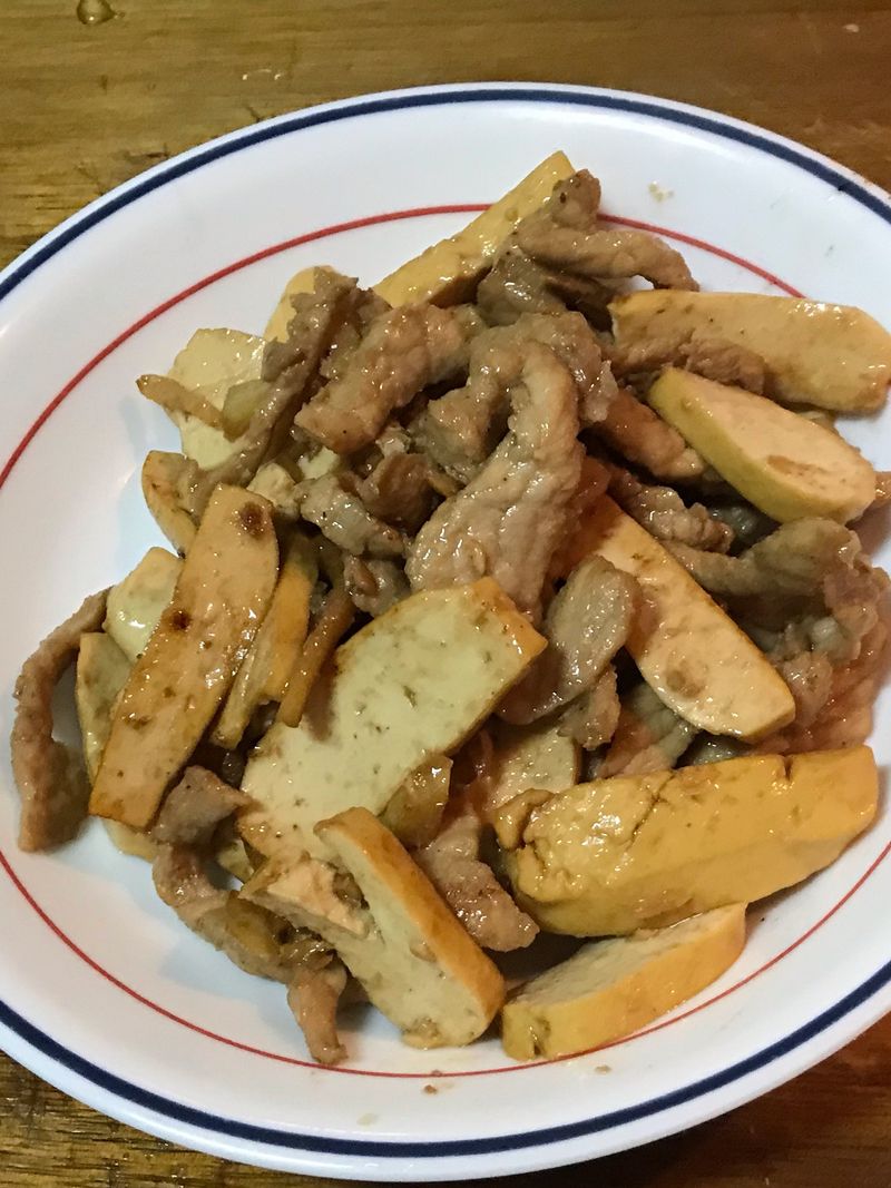 豆干炒肉絲
