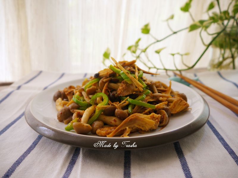 七味粉炒菇